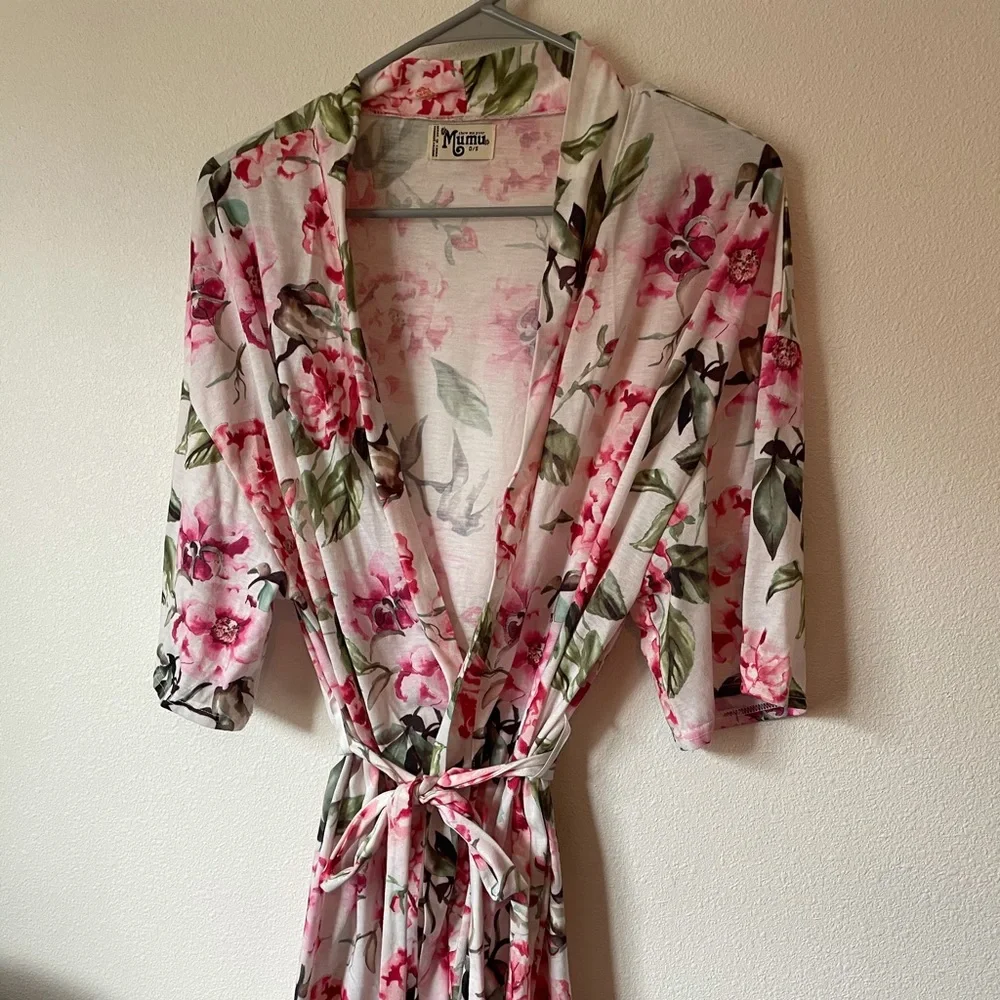 Lightweight Robe - Picture 2 of 7